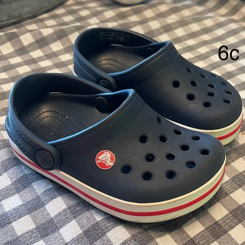 Toddler crocs